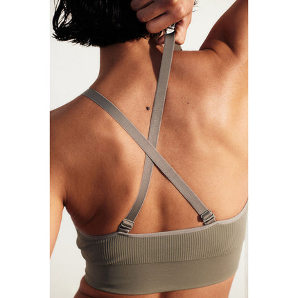H&M Wanita DryMove™ Medium Support Sports bra